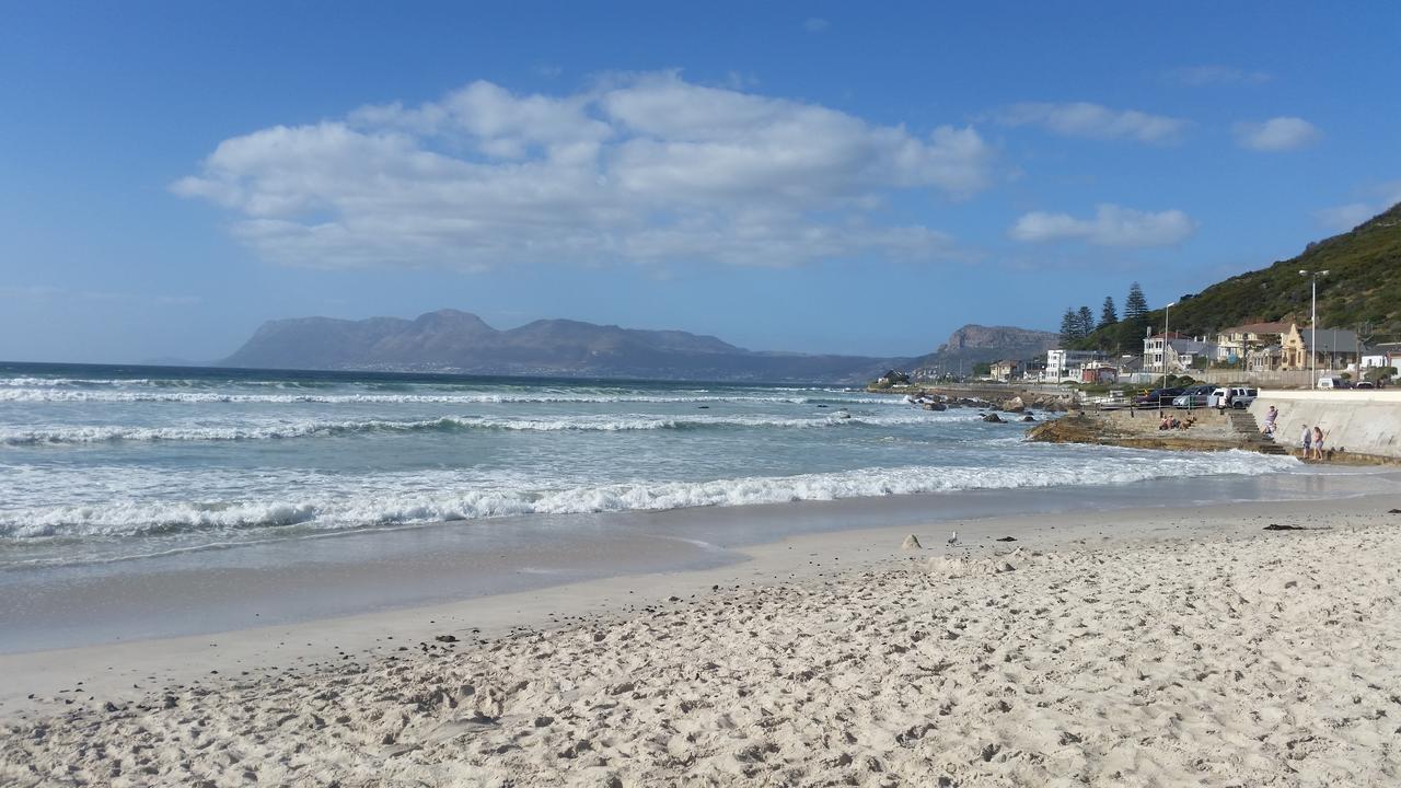 Appartamento Coral Sands On Muizenberg Esterno foto